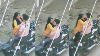 Viral Lady Romance In Public place Viral Leak