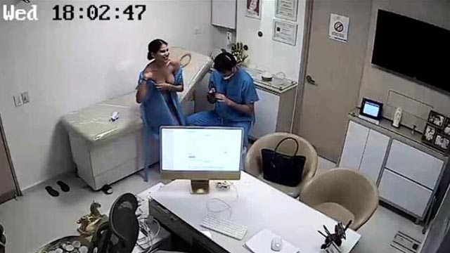 Horny Bhabhi Nude Infront of Doctor Clinic